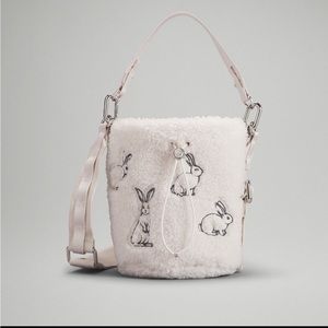 Lululemon crossbody bucket bag Fleece New year bag
